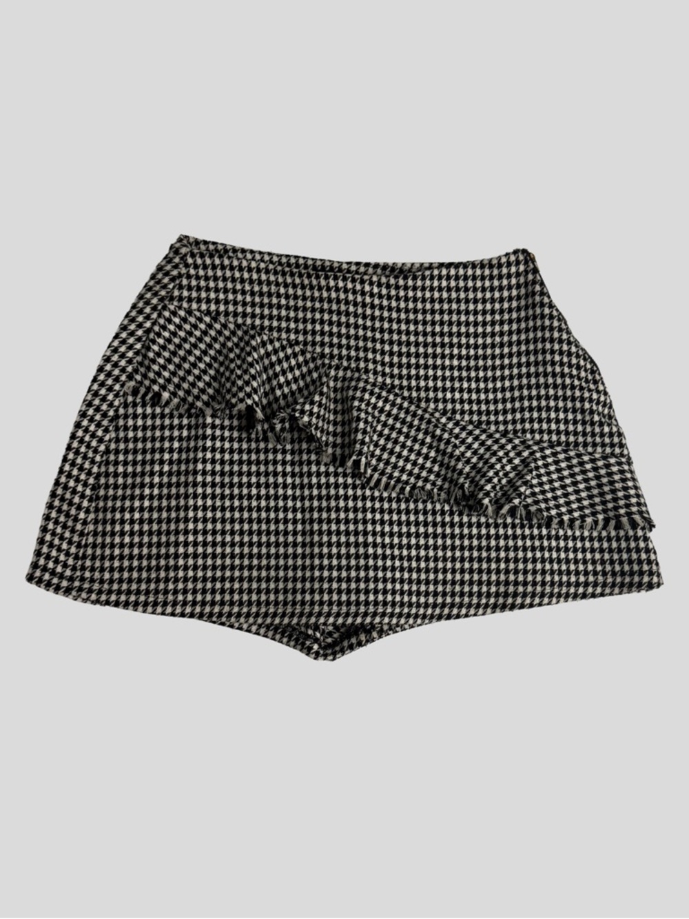 Black & White Houndstooth Ruffle Skort